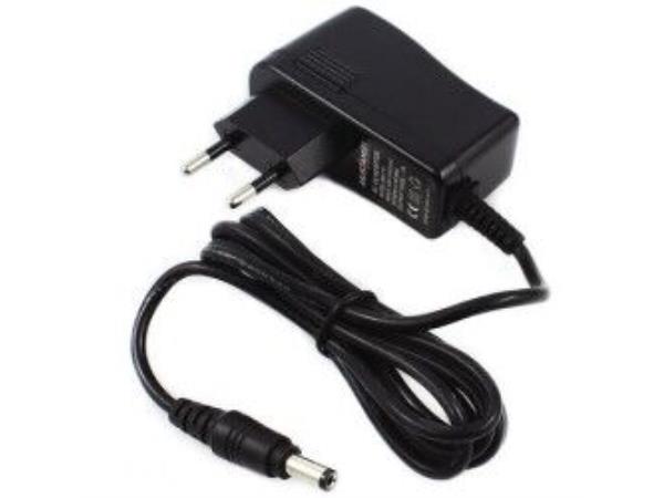 Adaptör